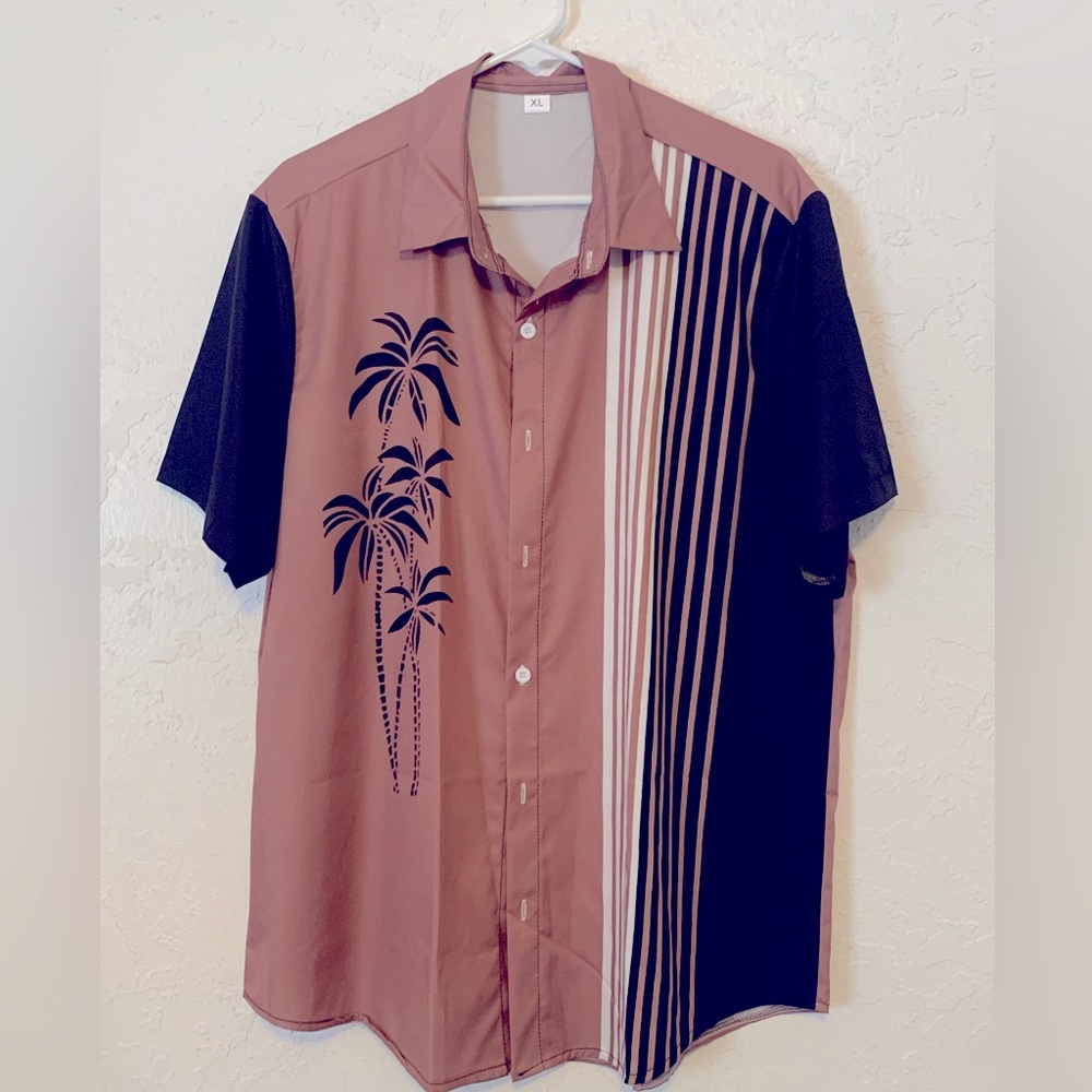Men’s Silk Short Sleeve Button Down Shirt with a Hawaiian Vibe - XL
